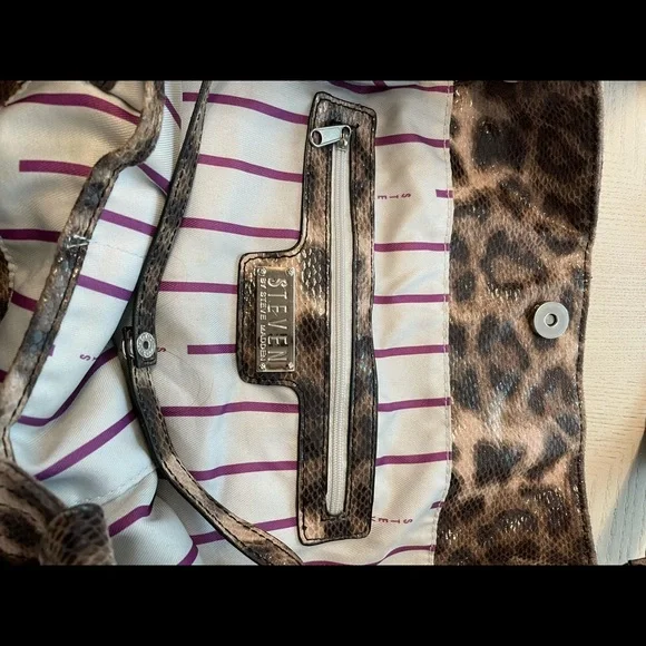Steve Madden Large Leopard print tote - Picture 4 of 9